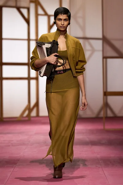 Look 29